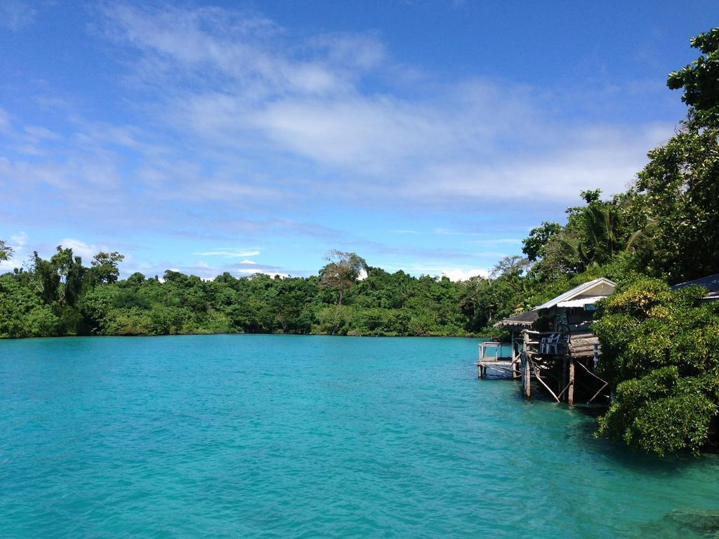 Lusia'S Lagoon Chalets Salelologa Extérieur photo