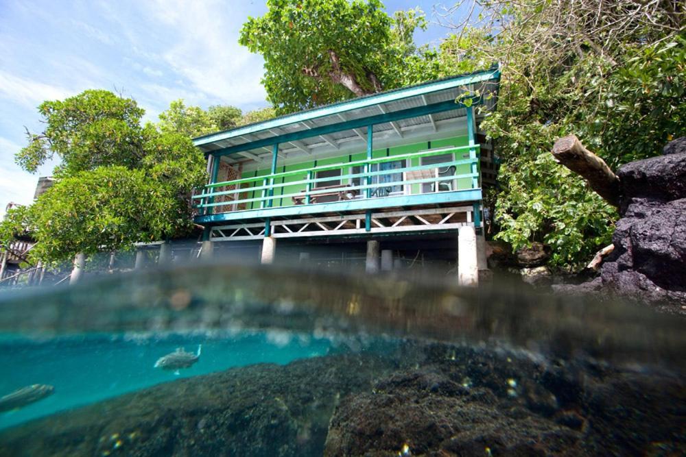 Lusia'S Lagoon Chalets Salelologa Chambre photo