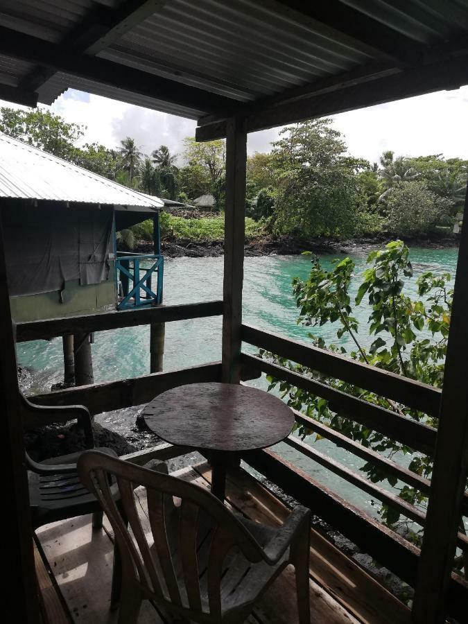 Lusia'S Lagoon Chalets Salelologa Extérieur photo