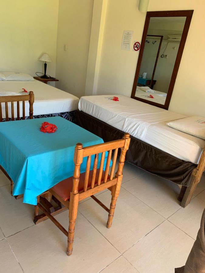 Lusia'S Lagoon Chalets Salelologa Extérieur photo